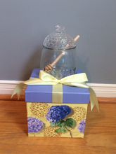 Load image into Gallery viewer, Honey Pot with dipper